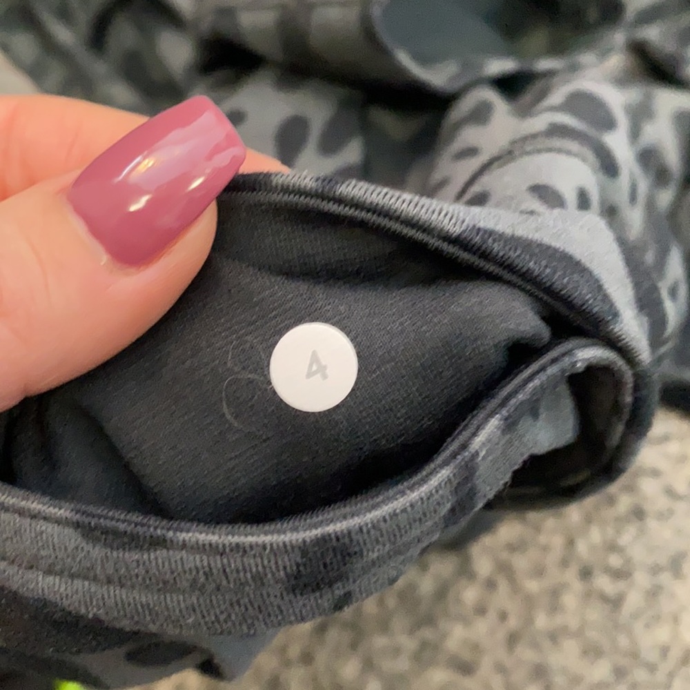 Lululemon wunder under crops - Picture 3 of 4